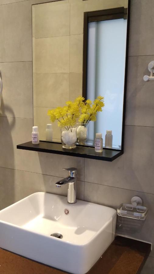 Atlantic Pearl Guest House มิดแรนด์ ภายนอก รูปภาพ