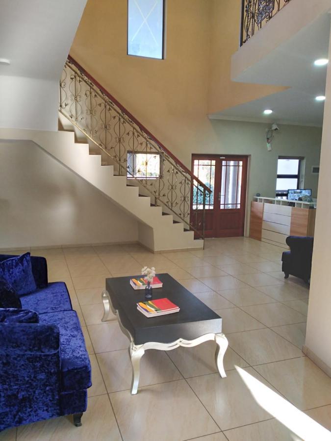 Atlantic Pearl Guest House มิดแรนด์ ภายนอก รูปภาพ
