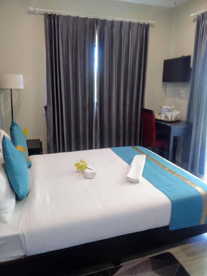 Atlantic Pearl Guest House มิดแรนด์ ภายนอก รูปภาพ