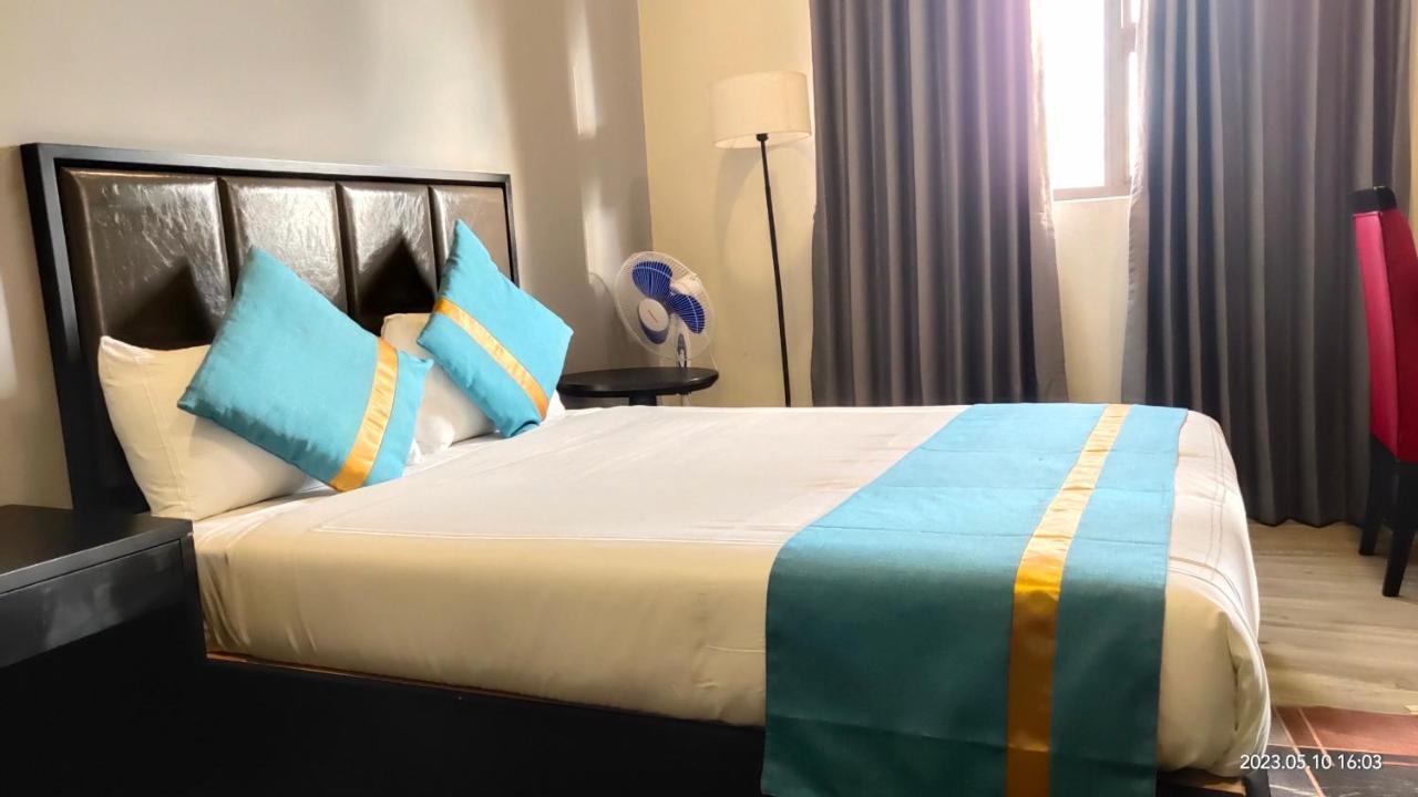 Atlantic Pearl Guest House มิดแรนด์ ภายนอก รูปภาพ